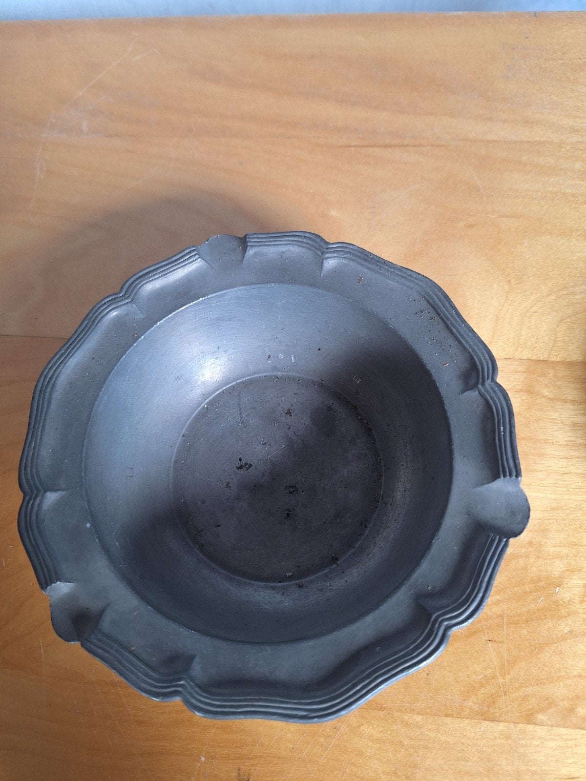 Vintage tinnen asbak met decoratieve rand, Ophalen of Verzenden
