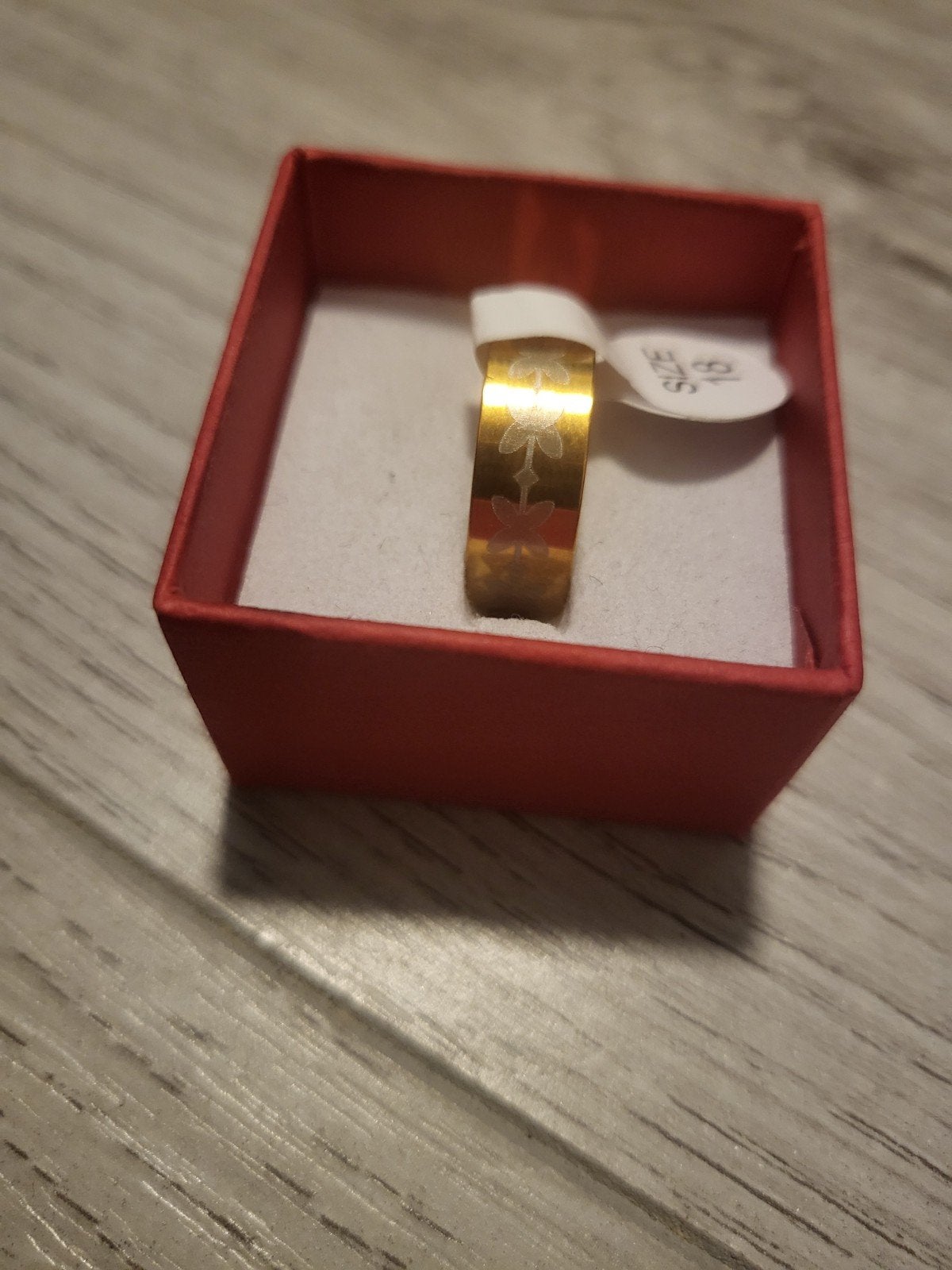 Nieuwe gouden ring met bloemmotief - Maat 18, Ophalen of Verzenden