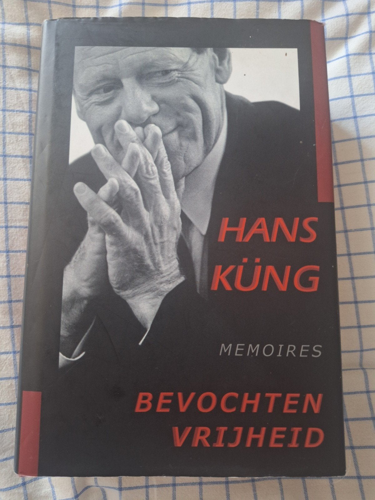 Hans Kung - Bevochten vrijheid, Boeken, Ophalen of Verzenden, Gelezen, Hans Kung