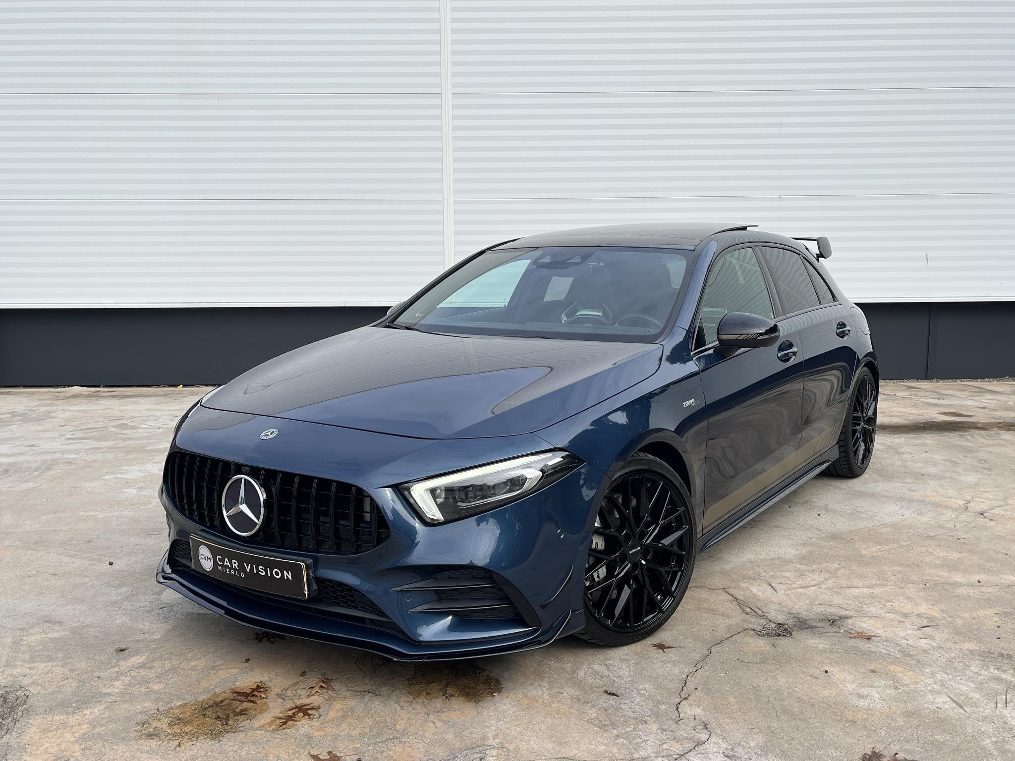Mercedes-Benz A-klasse AMG 35 4MATIC Premium * Edition * Pan, Auto's, Automaat, Gebruikt, Euro 6, 4 cilinders