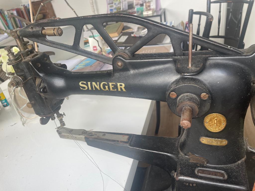 Singer naaimachine, Ophalen, Gebruikt