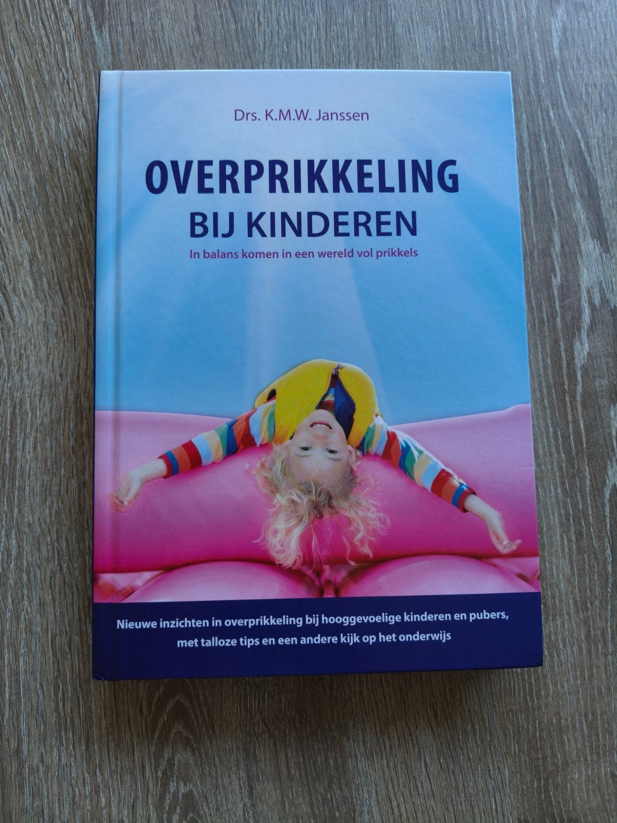 Nieuw boek overprikkeling bij kinderen, Boeken, Ophalen of Verzenden, Nieuw