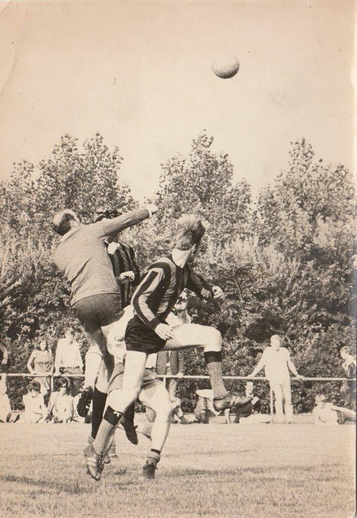 Foto Maasdijk - Westland Sport  Voetbal, Verzamelen, Foto's en Prenten, Verzenden, 1960 tot 1980, Overige onderwerpen