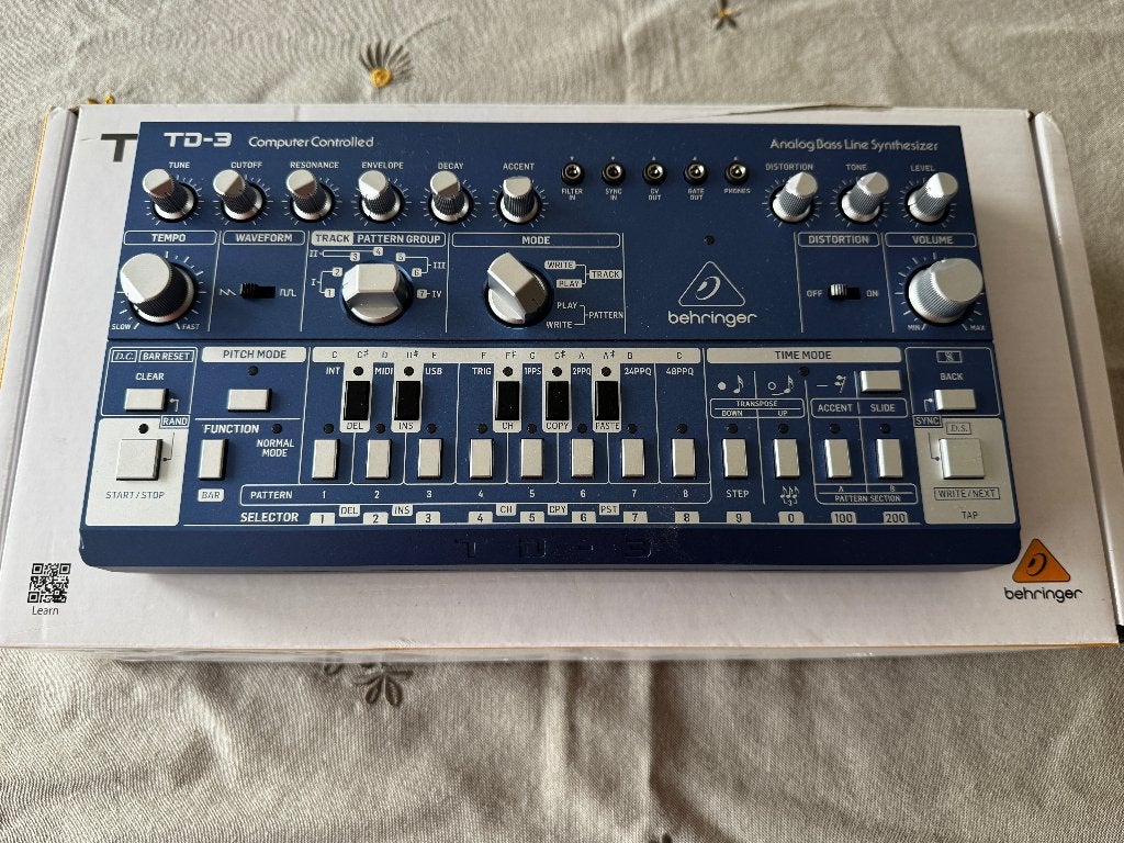 Behringer TD-3-BU, Muziek en Instrumenten, Synthesizers, Overige merken, Zo goed als nieuw, Met midi-aansluiting, Overige aantallen