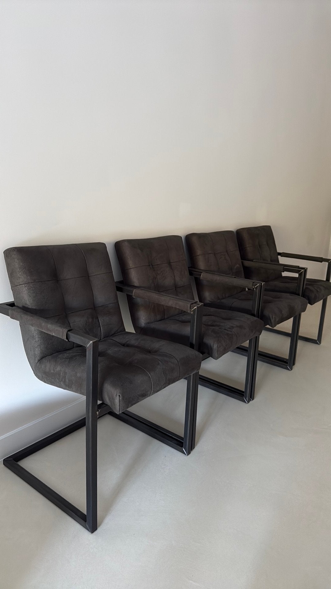 Eetkamer stoelen, Ophalen, Zo goed als nieuw, Grijs, Metaal