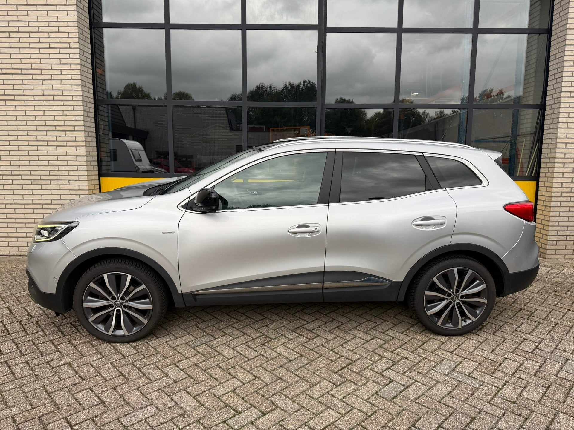 Renault Kadjar 1.5 dCi Bose Trekhaak, Panorama Dak & vol lee, Auto's, Gebruikt, 4 cilinders, Bedrijf, Diesel