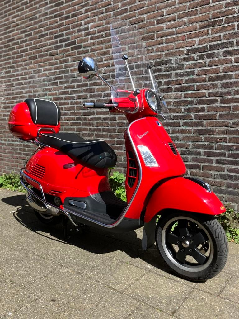 Vespa GTS 300, Ophalen, Gebruikt, Overige modellen, 300 cc