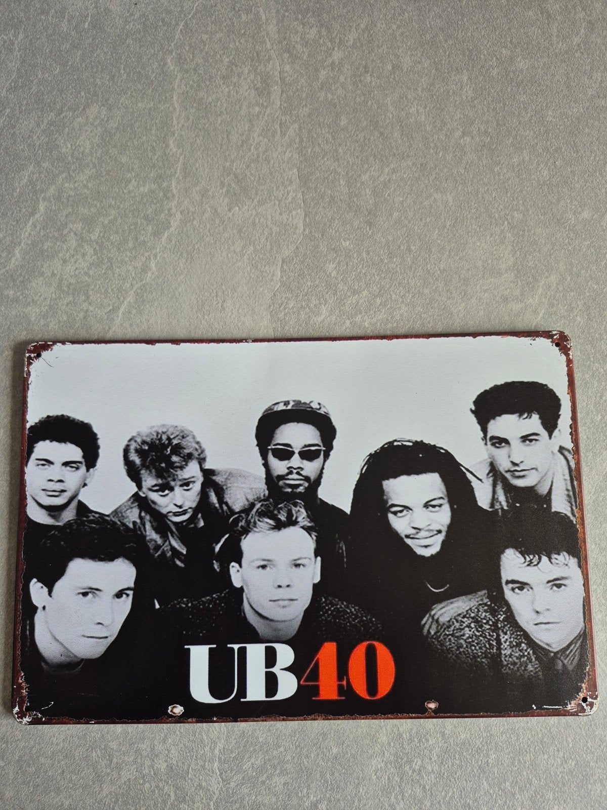 UB40 Metalen Plaat - Vintage Look, Verzamelen, Ophalen of Verzenden, Zo goed als nieuw