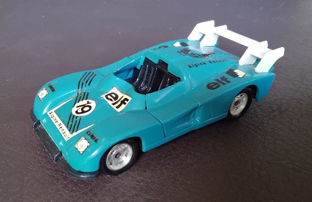 Vintage plastic Norev Renault Alpine racewagen, Ophalen of Verzenden, Gebruikt, Auto, Norev