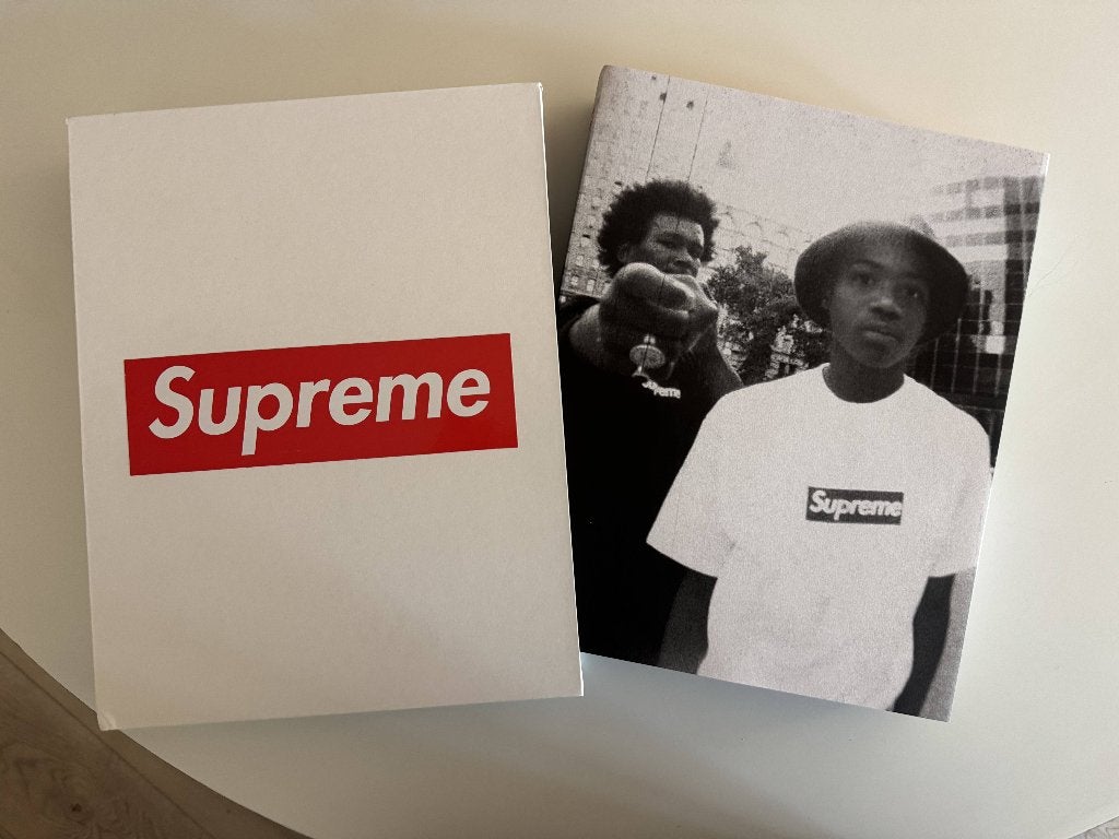 Supreme Rizzoli boek Supreme Edition box logo, Ophalen of Verzenden, Zo goed als nieuw, James Jebbia, Overige onderwerpen