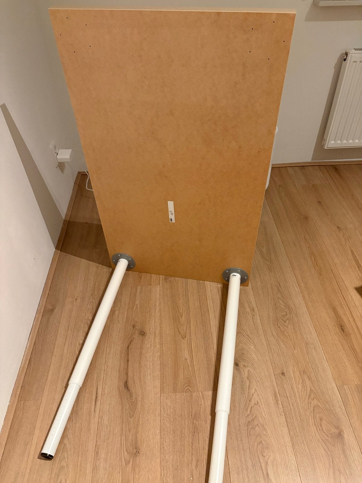 IKEA LINNMON Tafelblad met poten - Zo goed als nieuw, Huis en Inrichting, Bureaus, Ophalen, Spaanplaat of MDF, Zo goed als nieuw