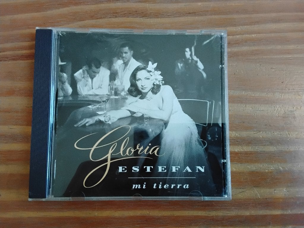 gloria estefan - mi tierra, Cd's en Dvd's, Ophalen of Verzenden, Zo goed als nieuw, Pop, Verzamelalbum