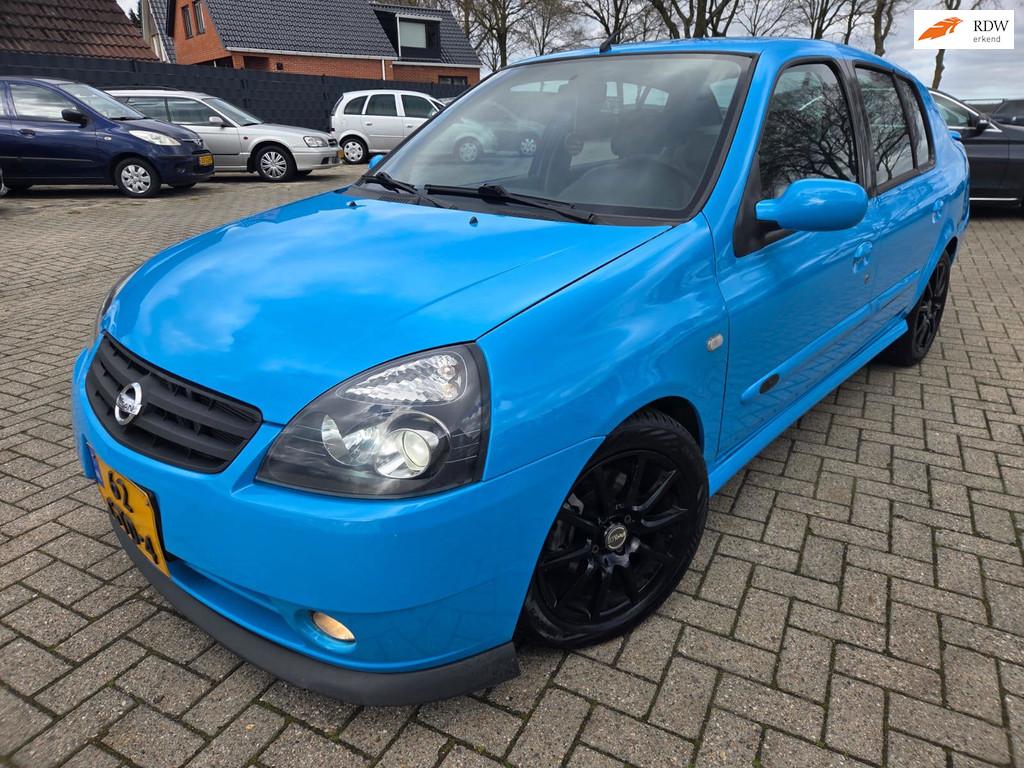 Nissan PLATINA 1.6. Airco/Xenon/Lichtmetaal. UNIEK IN NEDERL, Voorwielaandrijving, Gebruikt, Overige modellen, 4 cilinders