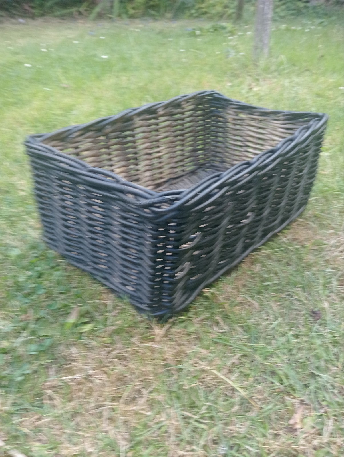 Stijlvolle rieten mand - Perfect voor opbergen of decoratie, Ophalen, Gebruikt, Mand, Riet