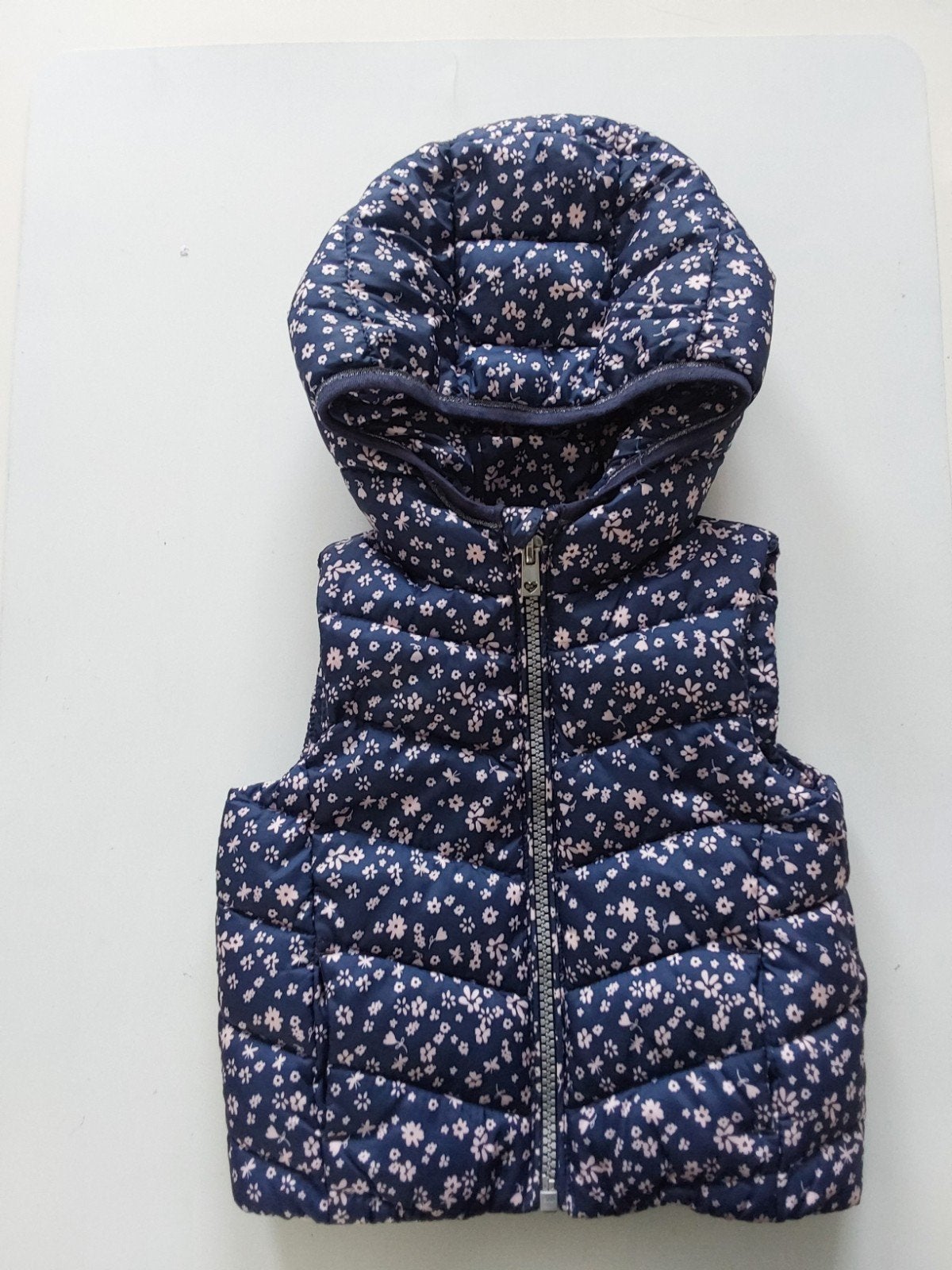 Bodywarmer 🌸 🌸 C&A  maat 68 ( in nieuwstaat ), Overige typen, C&A, Meisje, Ophalen of Verzenden