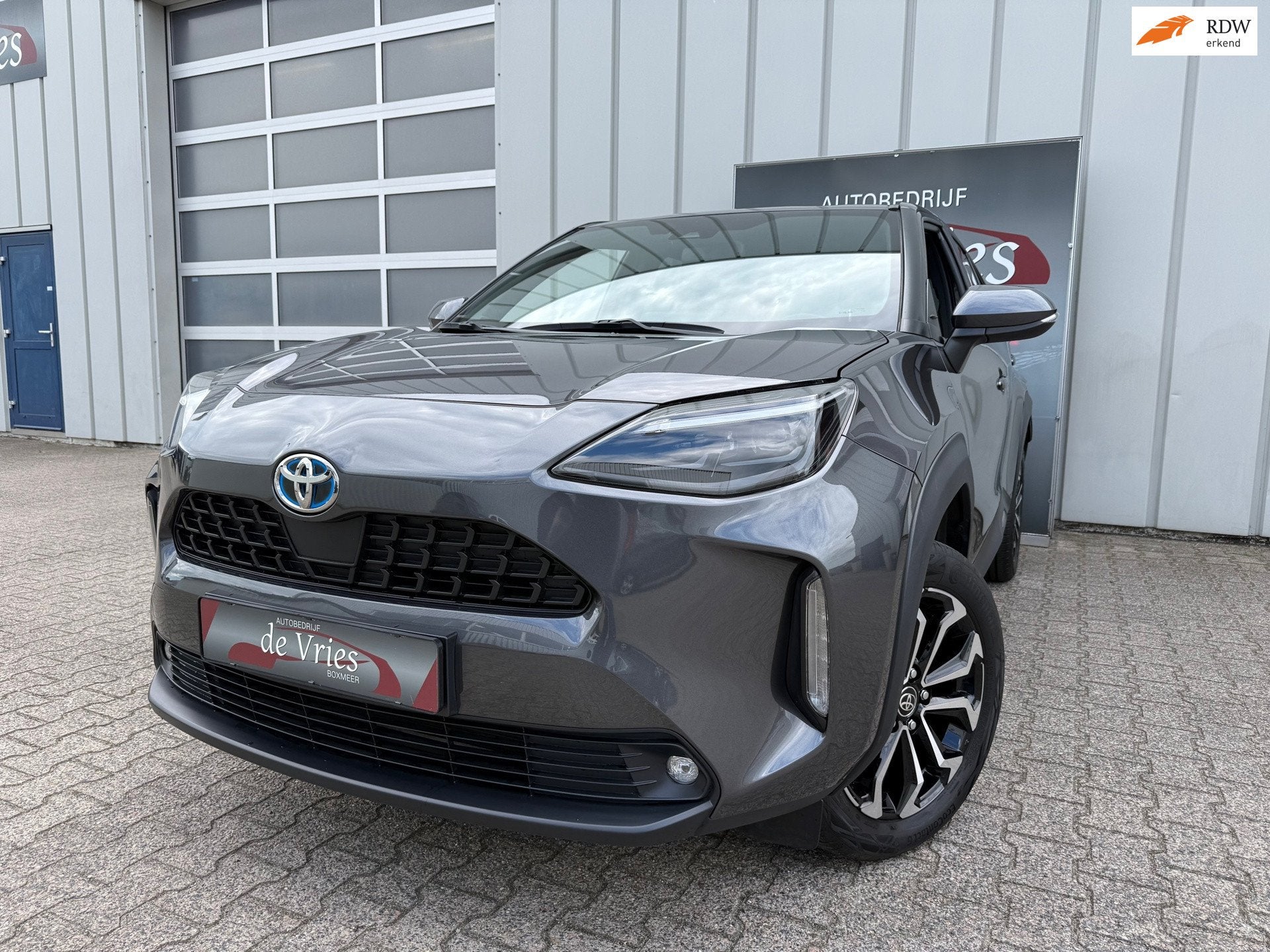 Toyota Yaris Cross 1.5 Hybrid Dynamic Safety + Winter- Pakke, Auto's, Gebruikt, 116 pk, Bedrijf, Hybride Elektrisch/Benzine