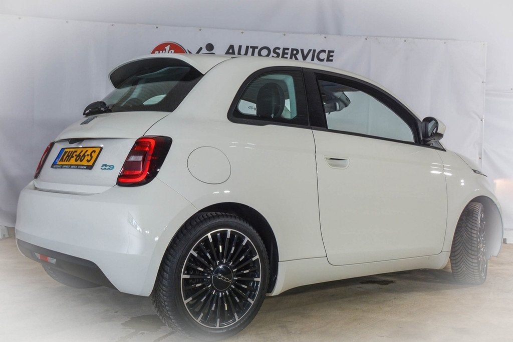 Fiat 500 La Prima 42 kWh, Auto's, Fiat, Stof, 4 stoelen, Wit, 1265 kg
