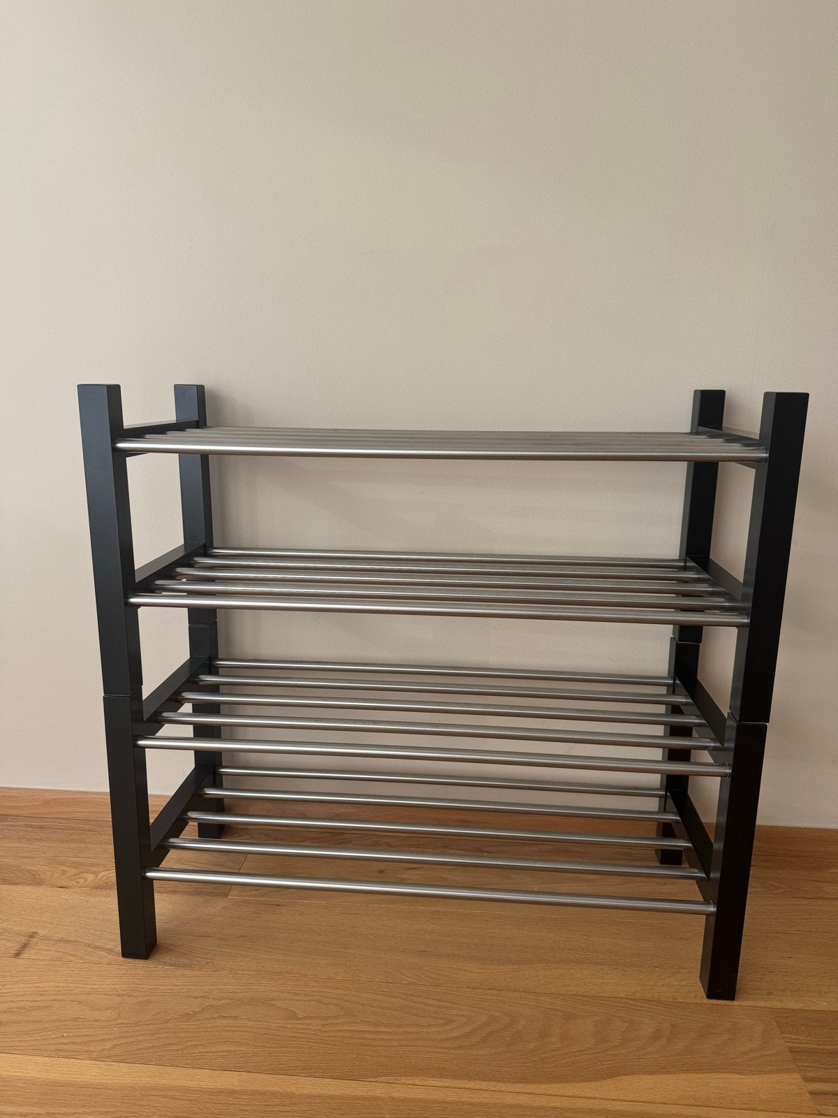 IKEA TJUSIG schoenenrek - set van 2 (zwart/zilver), Ophalen, Gebruikt