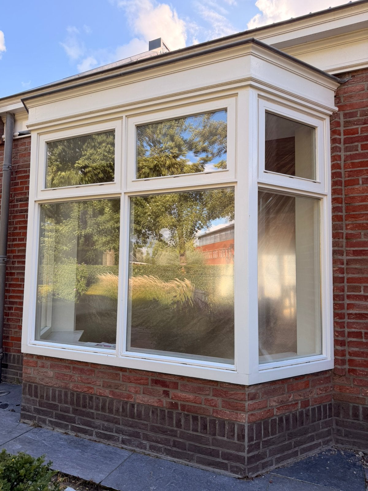 Prachtige hardhouten erkerpui met sierlijsten – 280 x 210 cm, Ophalen, Deurkozijn, Zo goed als nieuw, Inclusief glas