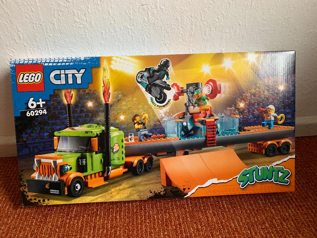 Lego 60294 - Stuntshowtruck NIEUW & VERZEGELD!!, Ophalen of Verzenden, Nieuw, Complete set, Lego