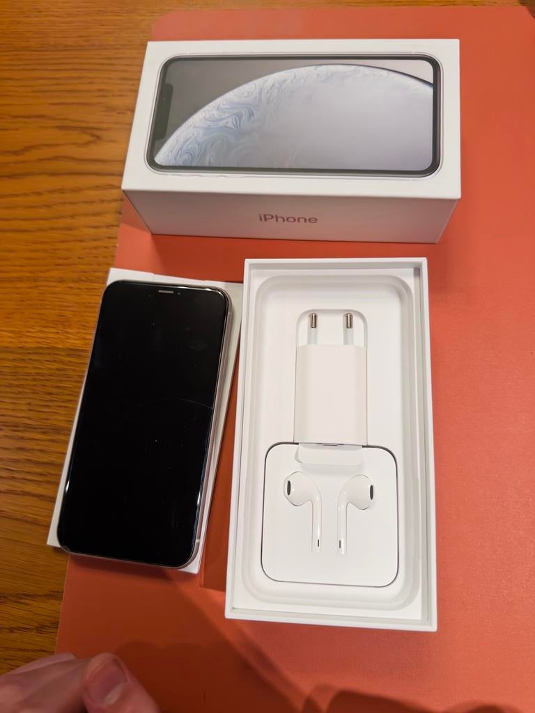 Iphone XR met alle accesoires, Telecommunicatie, Mobiele telefoons | Apple iPhone, Gebruikt, Wit, IPhone XR, 78 %