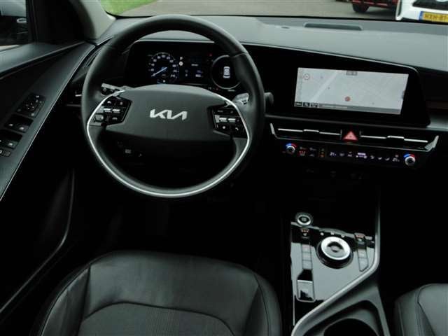 Kia Niro 1.6 GDi PHEV Dynamic Trekhaak . Stoel & stuurverwar, Auto's, Gebruikt, Overige brandstoffen, Origineel Nederlands, Bedrijf