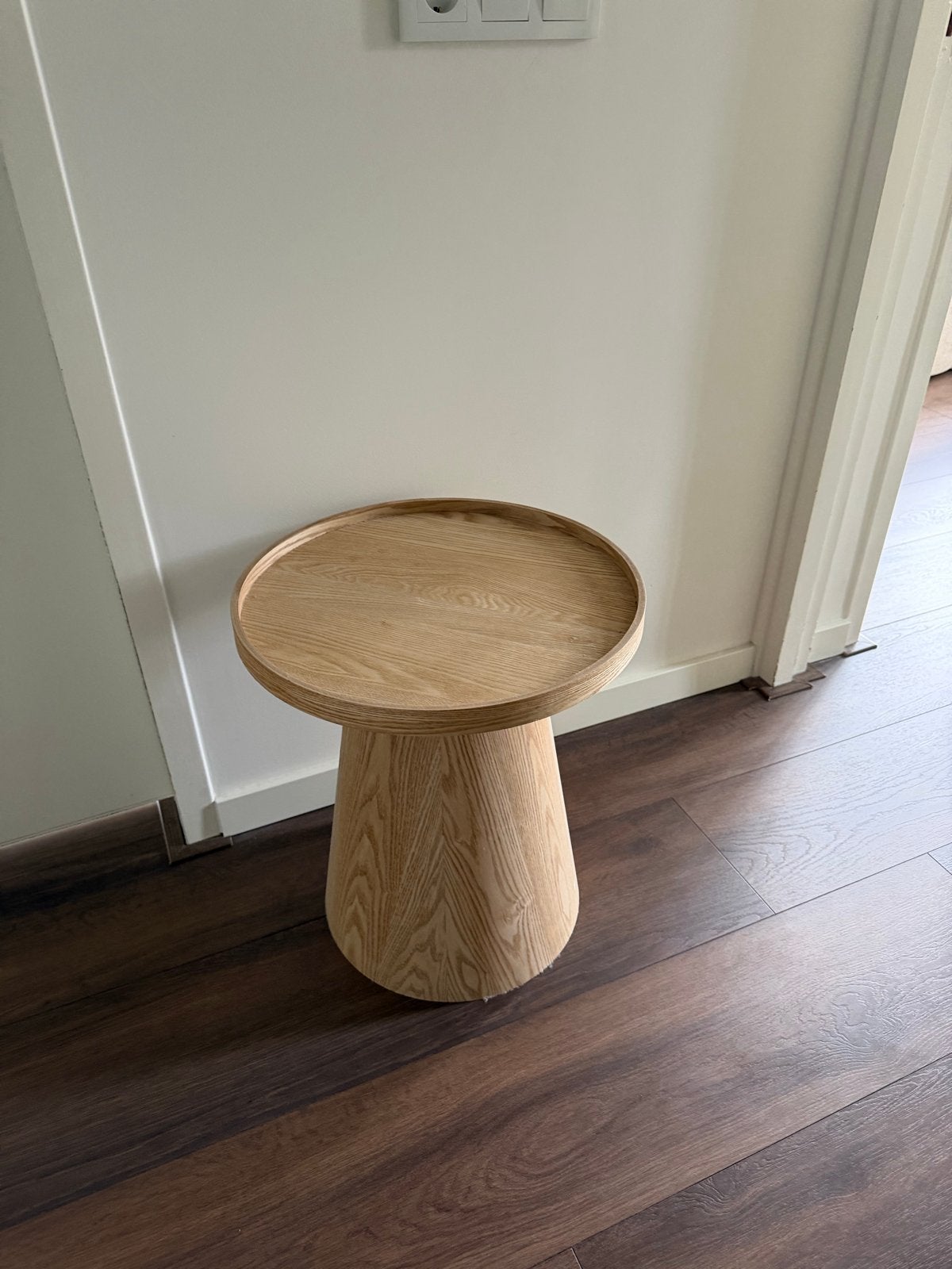 Stijlvolle houten bijzettafel van Xenos, Minder dan 55 cm, Rond, Zo goed als nieuw, Hout