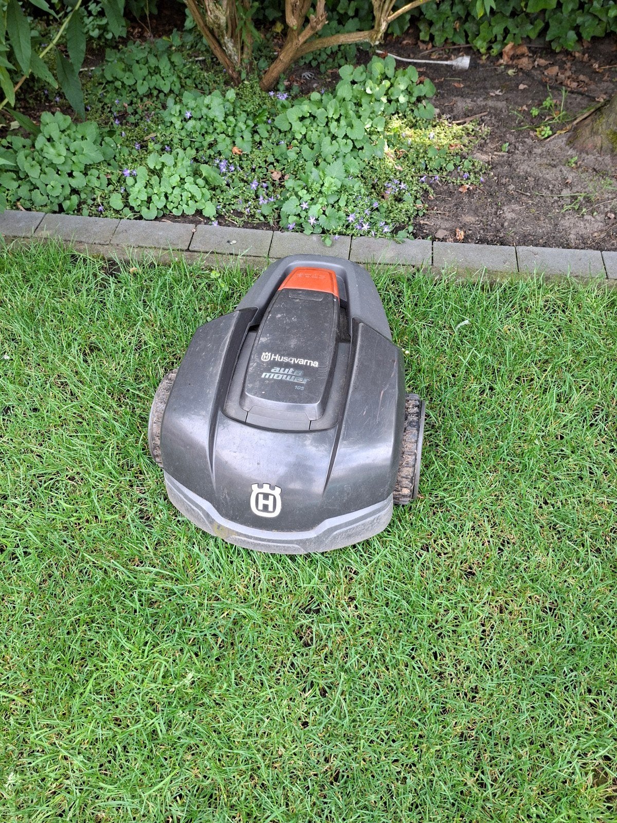 Husqvarna 105 robotmaaier - laadstation defect, Ophalen, Gebruikt, Husqvarna