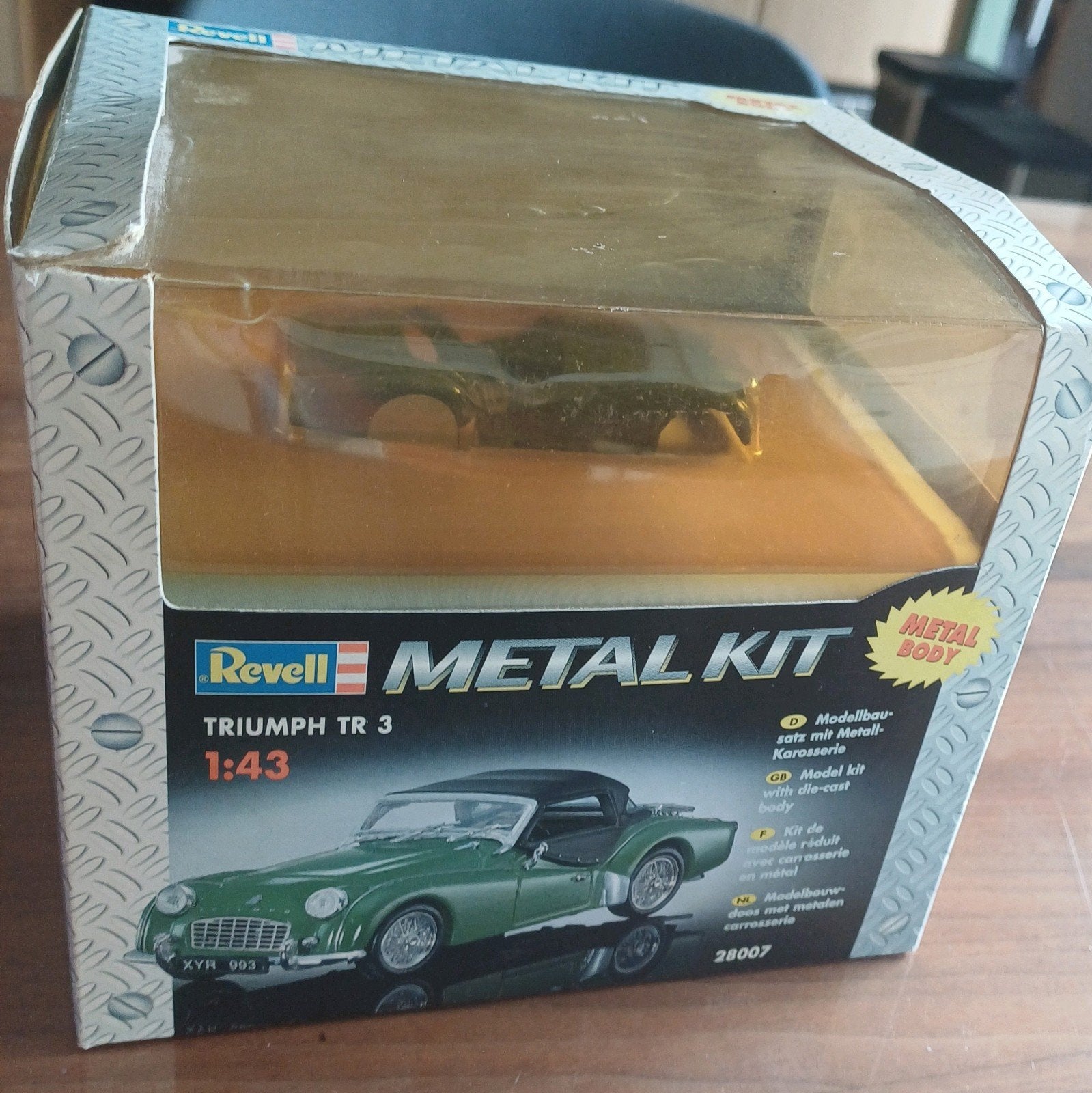 Revell Metal Kit Triumph TR 3 - Schaal 1:43, Auto, Nieuw, Ophalen of Verzenden, 1:32 tot 1:50