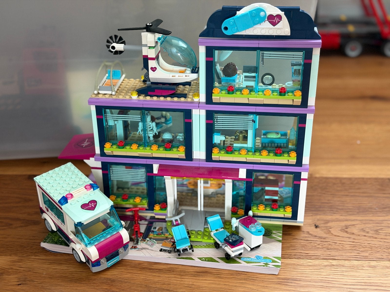 Lego Friends Heartlake Ziekenhuis (41318) compleet, Lego, Friends, Ophalen of Verzenden, Zo goed als nieuw