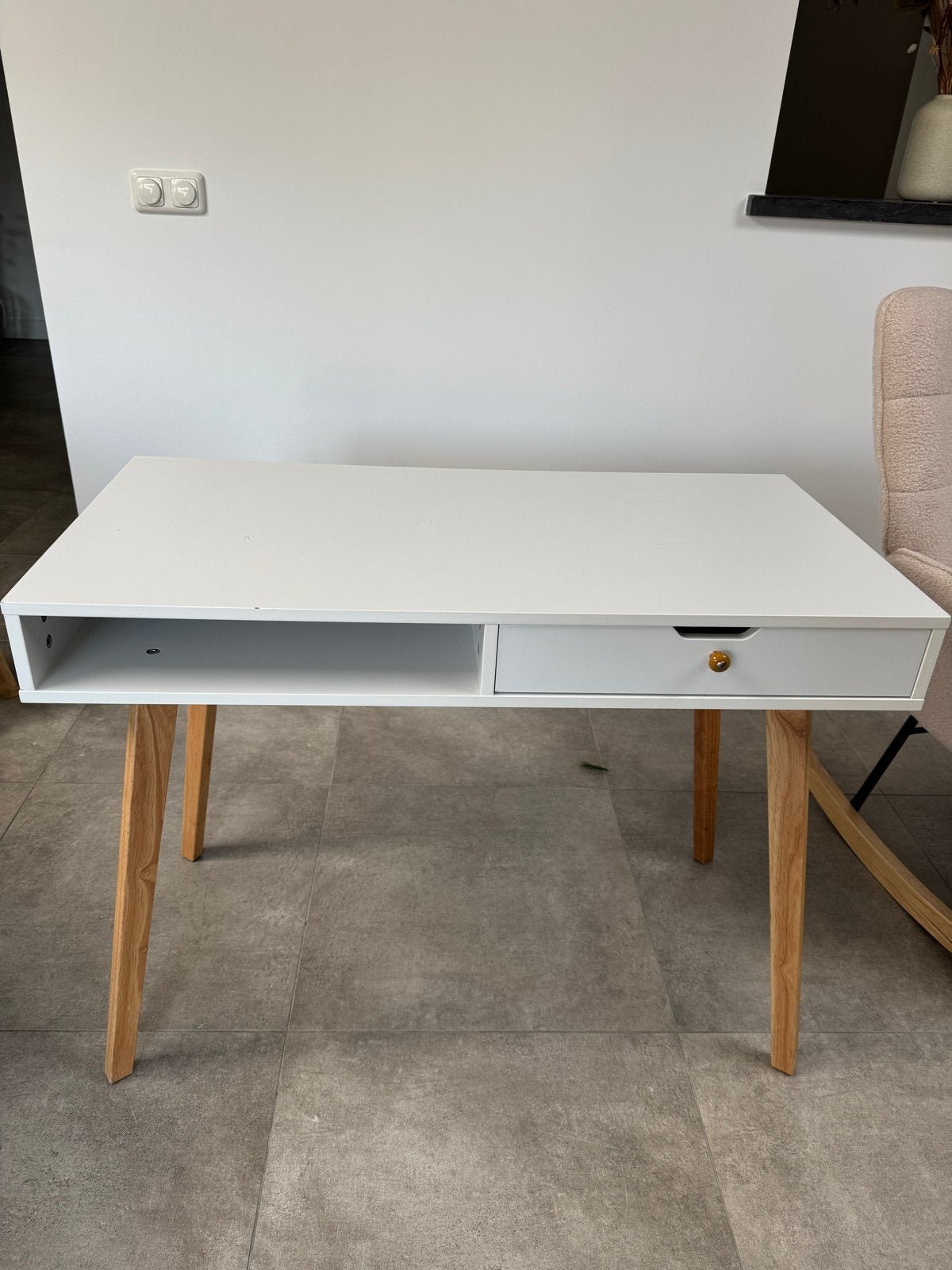 Jysk TAMHOLT Bureau Wit/Naturel - Zo goed als nieuw, Ophalen, Scandinavisch, Zo goed als nieuw, Jysk