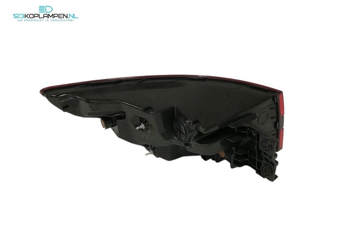 Genesis G80 LED achterlicht rechts, Gebruikt, -, -, Verzenden