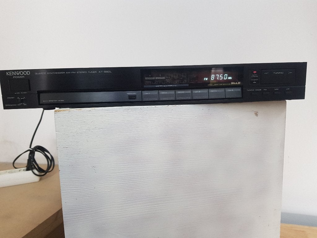 uitstekende vintage tuner van merk kenwood, Audio, Tv en Foto, Tuners, Ophalen of Verzenden, Zo goed als nieuw
