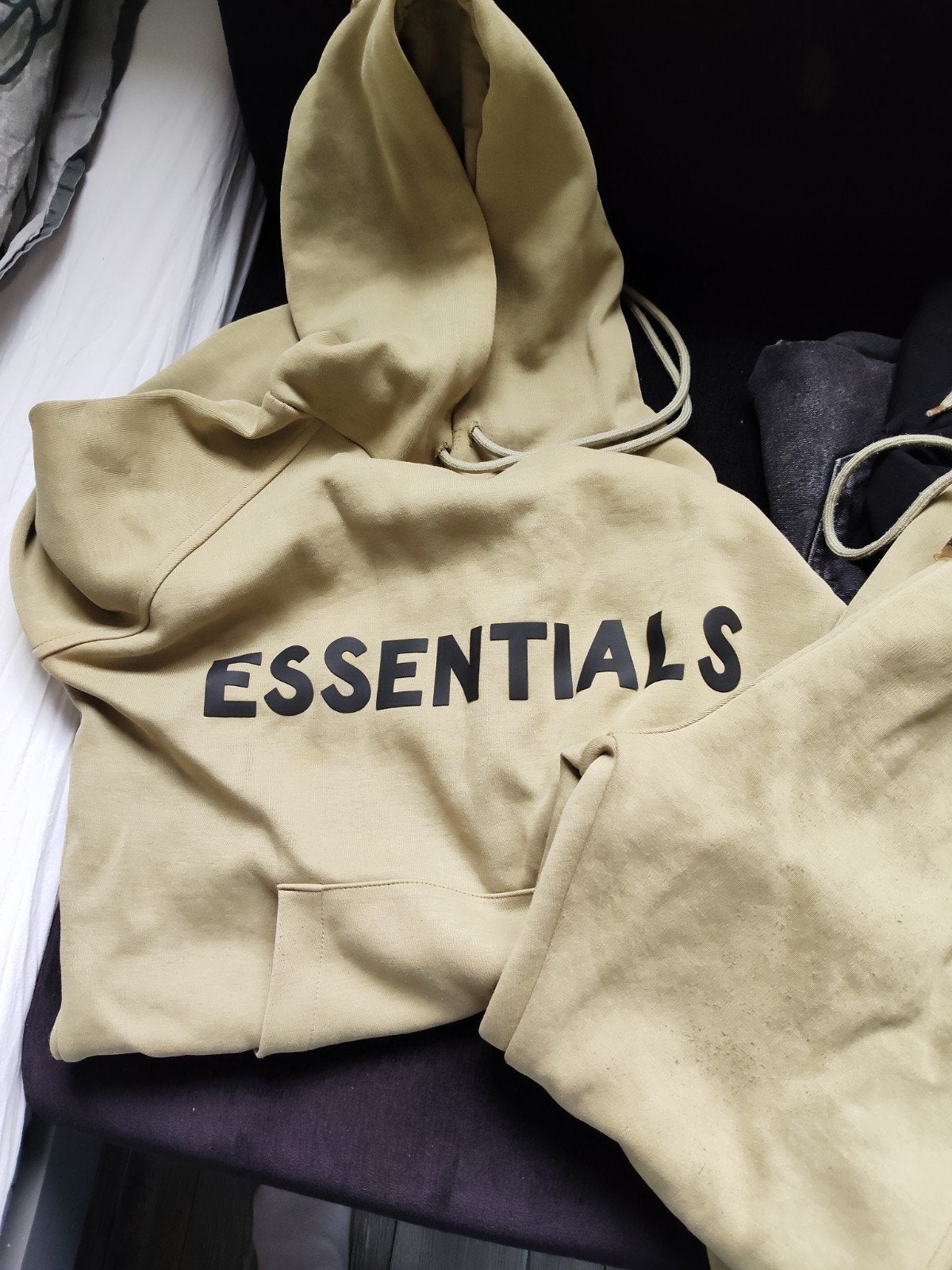 Essentials Fear of God trainingspak- Maat M, Kleding | Heren, Truien en Vesten, Maat 48/50 (M), Beige, Ophalen of Verzenden, Gedragen