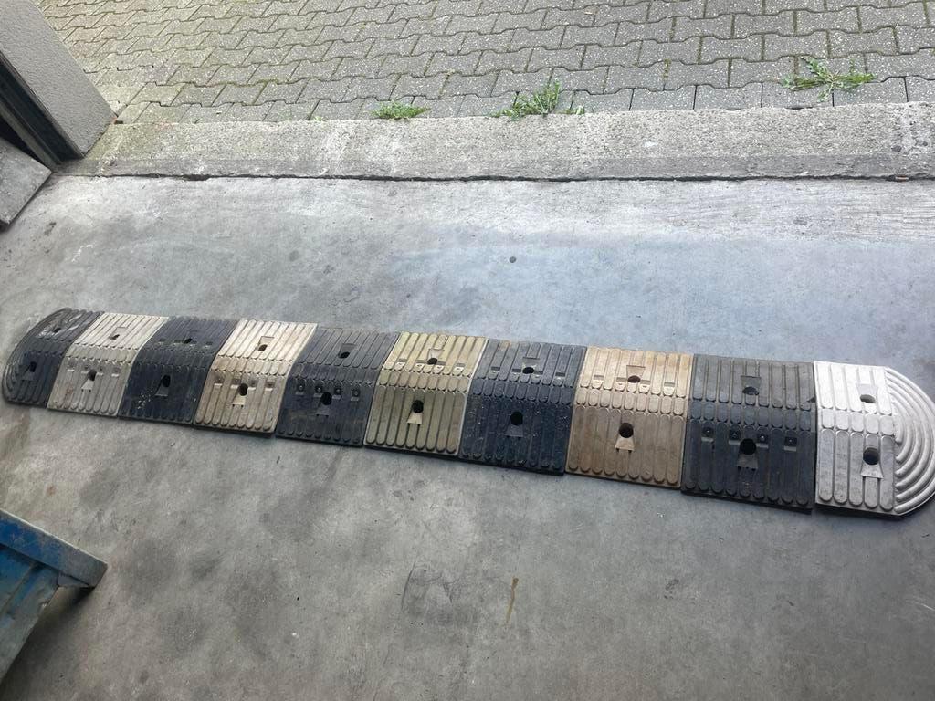 Verkeersdrempels zwart geel, Ophalen