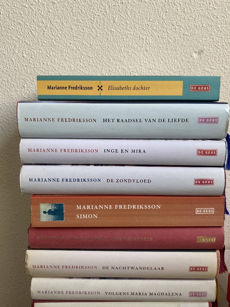 Marianne Fredriksson 8x, Ophalen of Verzenden, Zo goed als nieuw, Marianne Fredriksson