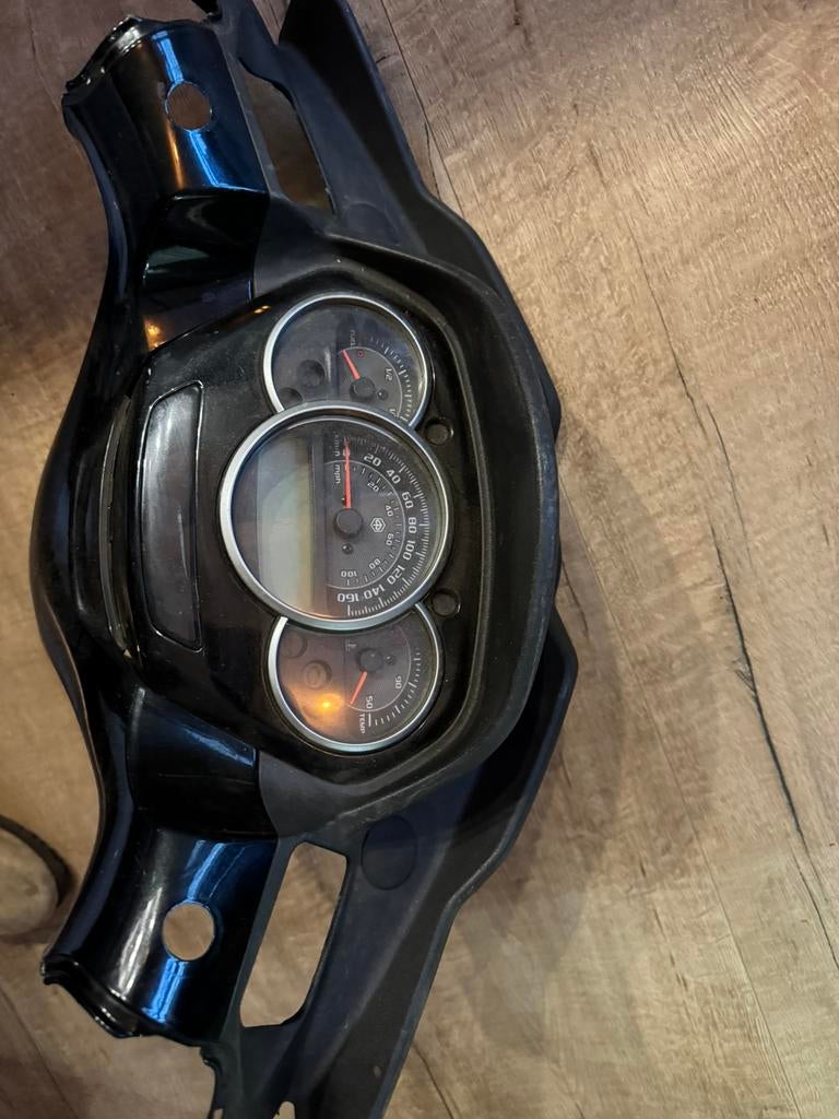 Mp3 yourban teller en stuurkap, Motoren, Ophalen