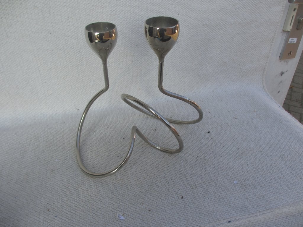 TWEE bijzondere space age kandelaars, Gebruikt, Ophalen of Verzenden, 22 cm, Metaal