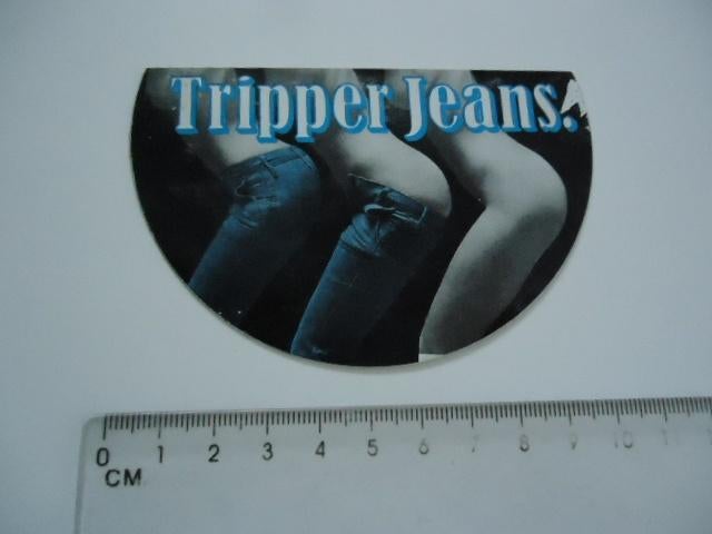 sticker oud Tripper jeans pinup dealer winkel pin up art pop, Verzamelen, Stickers, Verzenden, Zo goed als nieuw, Bedrijf of Vereniging