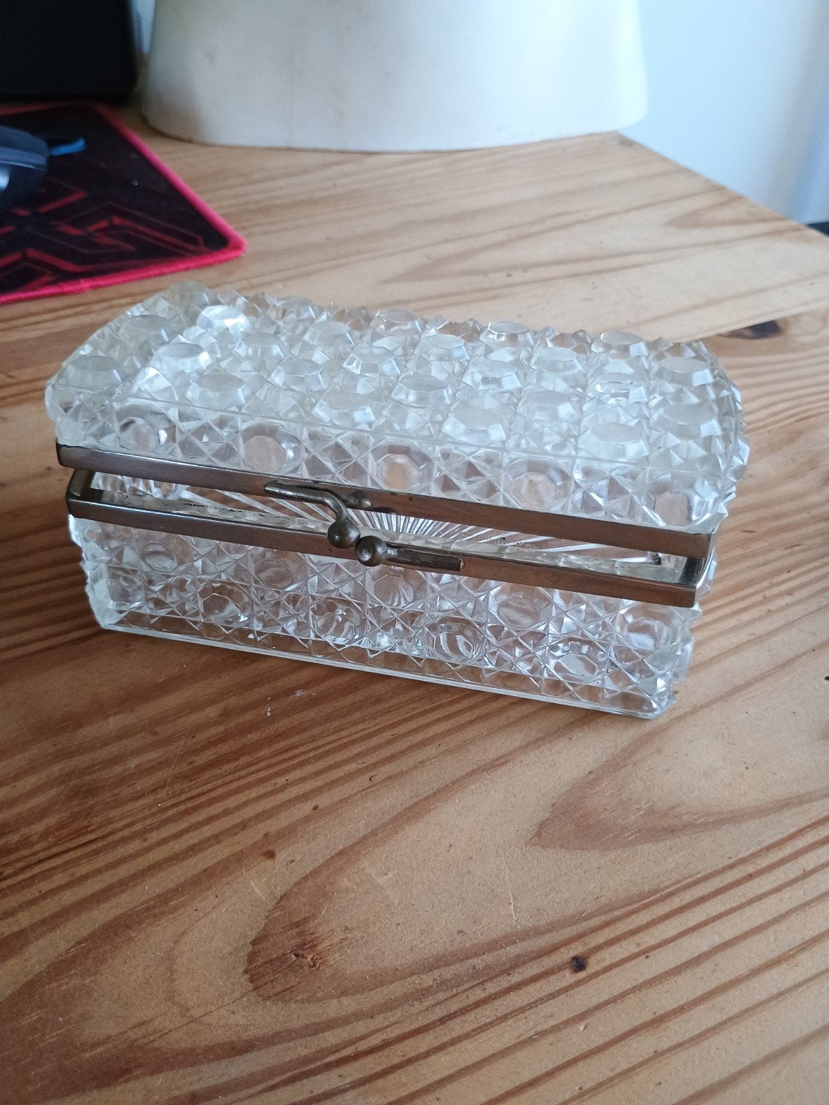Antieke kristallen juwelendoos met metalen frame, Ophalen of Verzenden