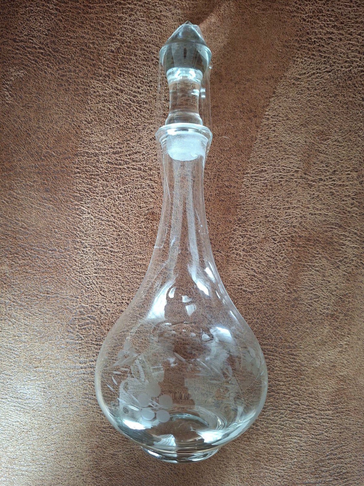 Glazen karaf met druivenmotief - 28 cm hoog, Ophalen of Verzenden