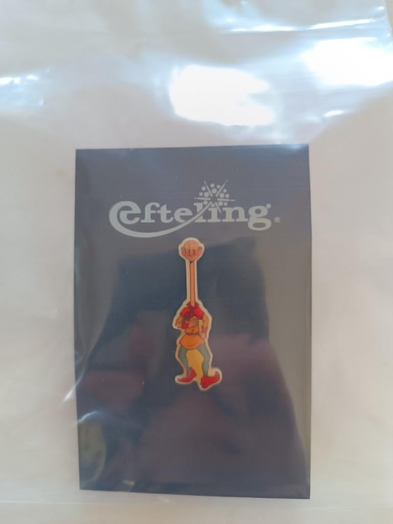 Efteling Pin-Parade Langnek - Nieuw aan kaartje, Verzamelen, Efteling, Nieuw, Button of Speldje, Ophalen of Verzenden