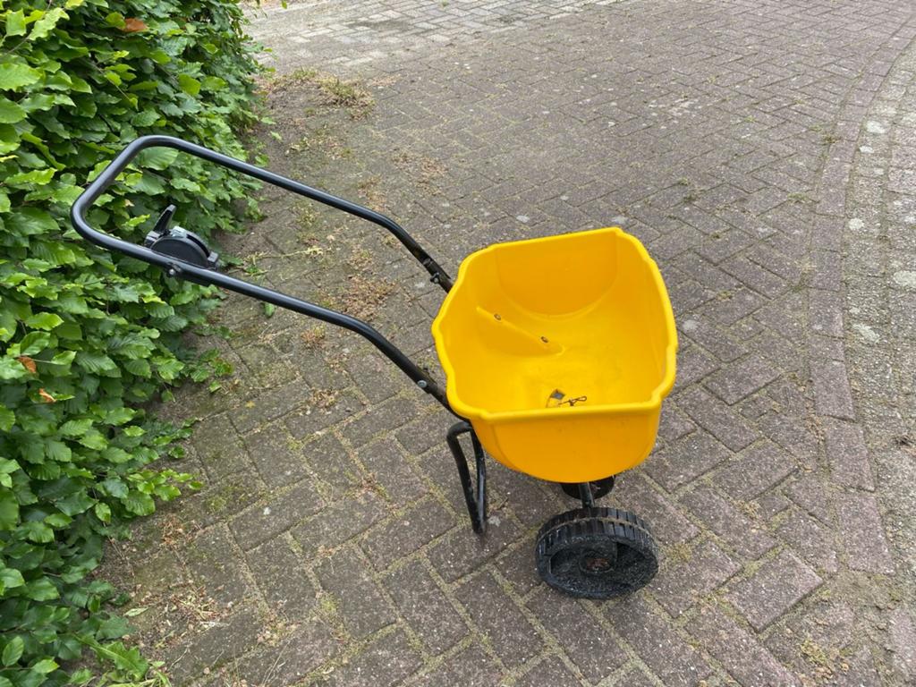 Kunstmeststrooier / Graszaadstrooier - Werkt goed!, Ophalen, Gebruikt, Overige soorten