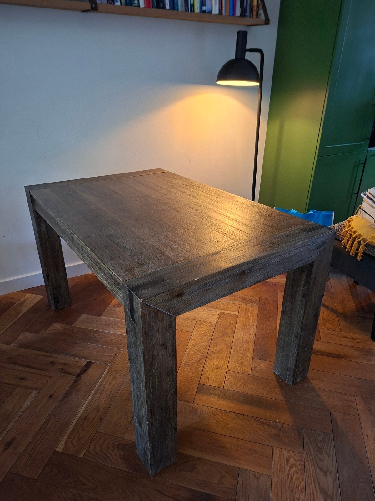 Leuke bruine eettafel, 140 x 90 cm., Huis en Inrichting, Tafels | Eettafels, Ophalen, Gebruikt, 100 tot 150 cm, 50 tot 100 cm