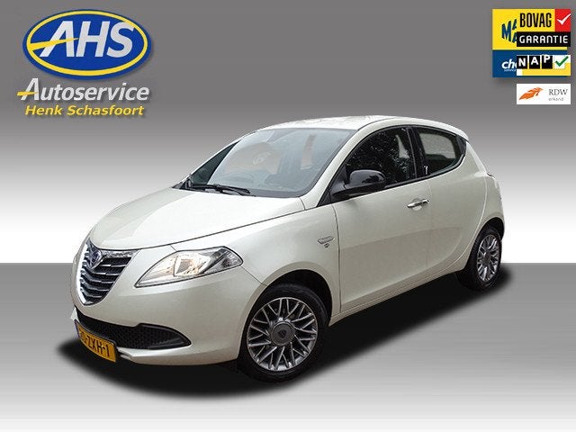 Lancia Ypsilon 0.9 TwinAir Silver, Auto's, Lancia, Voorwielaandrijving, Euro 5, Gebruikt, Wit