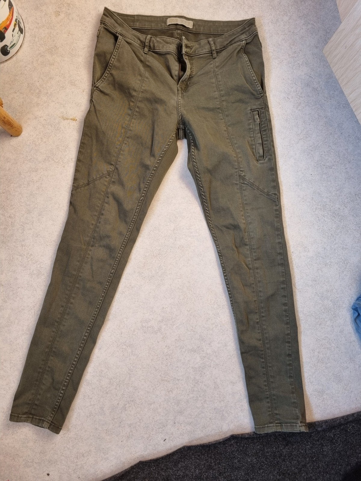 Nieuwstaat groene zara broek maat 38, Maat 38/40 (M), Zara, Nieuw, Ophalen of Verzenden