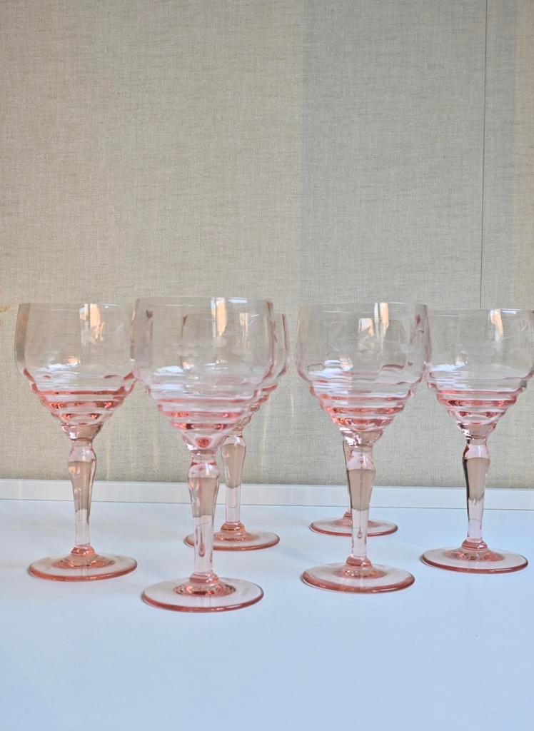 Zes "Rosaline" of "Blush Pink" kristallen wijnglazen, Verzamelen, Glas en Borrelglaasjes, Zo goed als nieuw, Overige typen, Ophalen of Verzenden