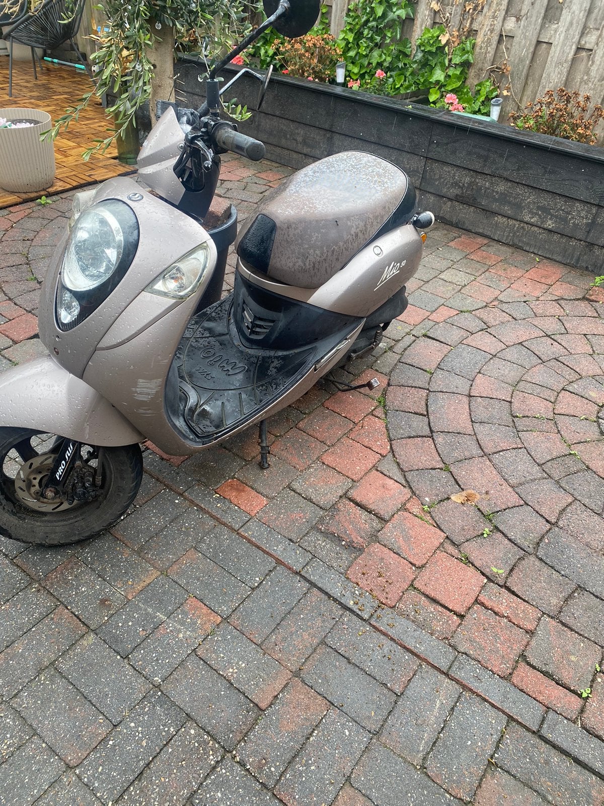 Sym mio scooter, Fietsen en Brommers, Scooters | SYM, Verzenden, Zo goed als nieuw, Benzine, Mio