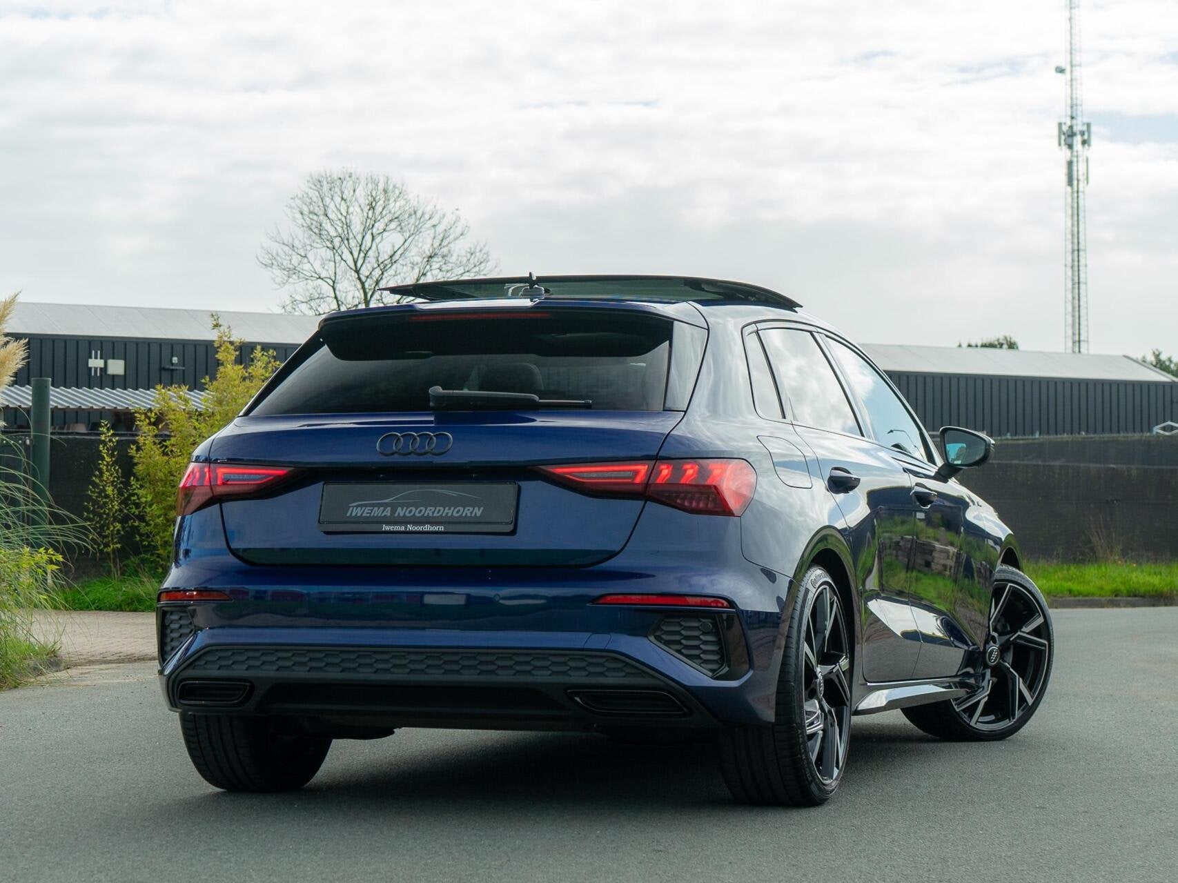 Foto 2 van Audi A3 Sportback 35 TFSI Pro S-Line Panoramadak|LED|Sportst