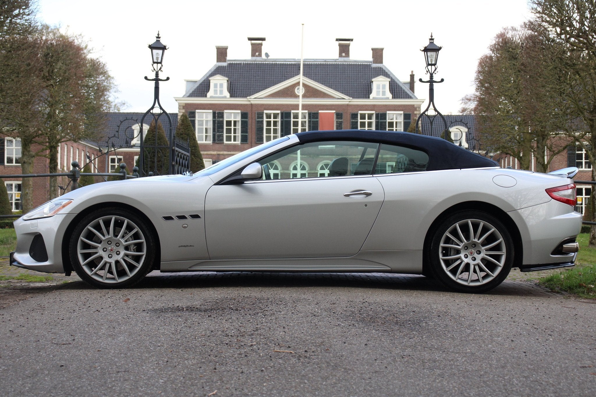 Maserati GranCabrio 4.7, Achterwielaandrijving, Gebruikt, 8 cilinders, 4 stoelen